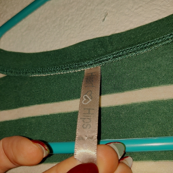 Heart Hips green horizontal stripes t-shirt small - Picture 3 of 3